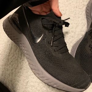 Nike Epic React Flyknit 2 sneakers